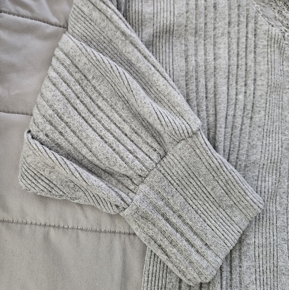 Adrienne Vittadini Gray Lace Detail Sweater Shirt Size L - Picture 6 of 9